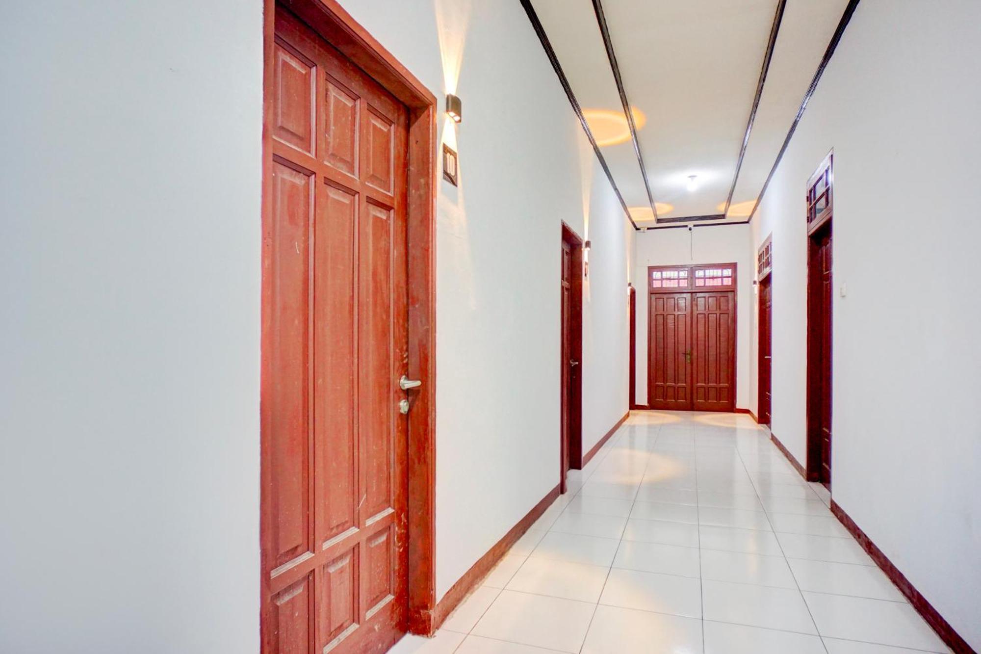 Hotel O Krakatau Near Universitas Muhammadiya Sumatra Utara Umsu Medan Exteriör bild