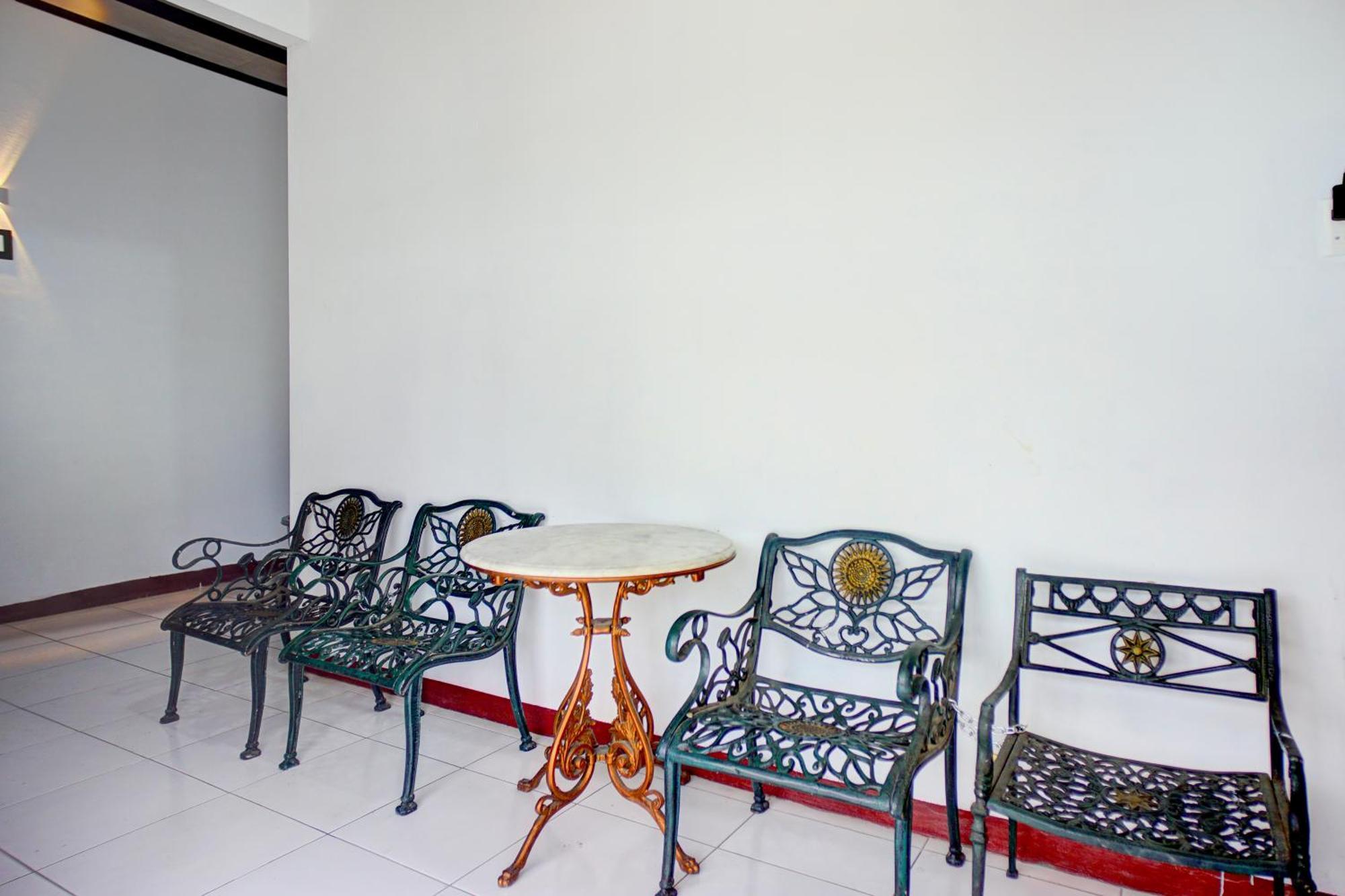 Hotel O Krakatau Near Universitas Muhammadiya Sumatra Utara Umsu Medan Exteriör bild