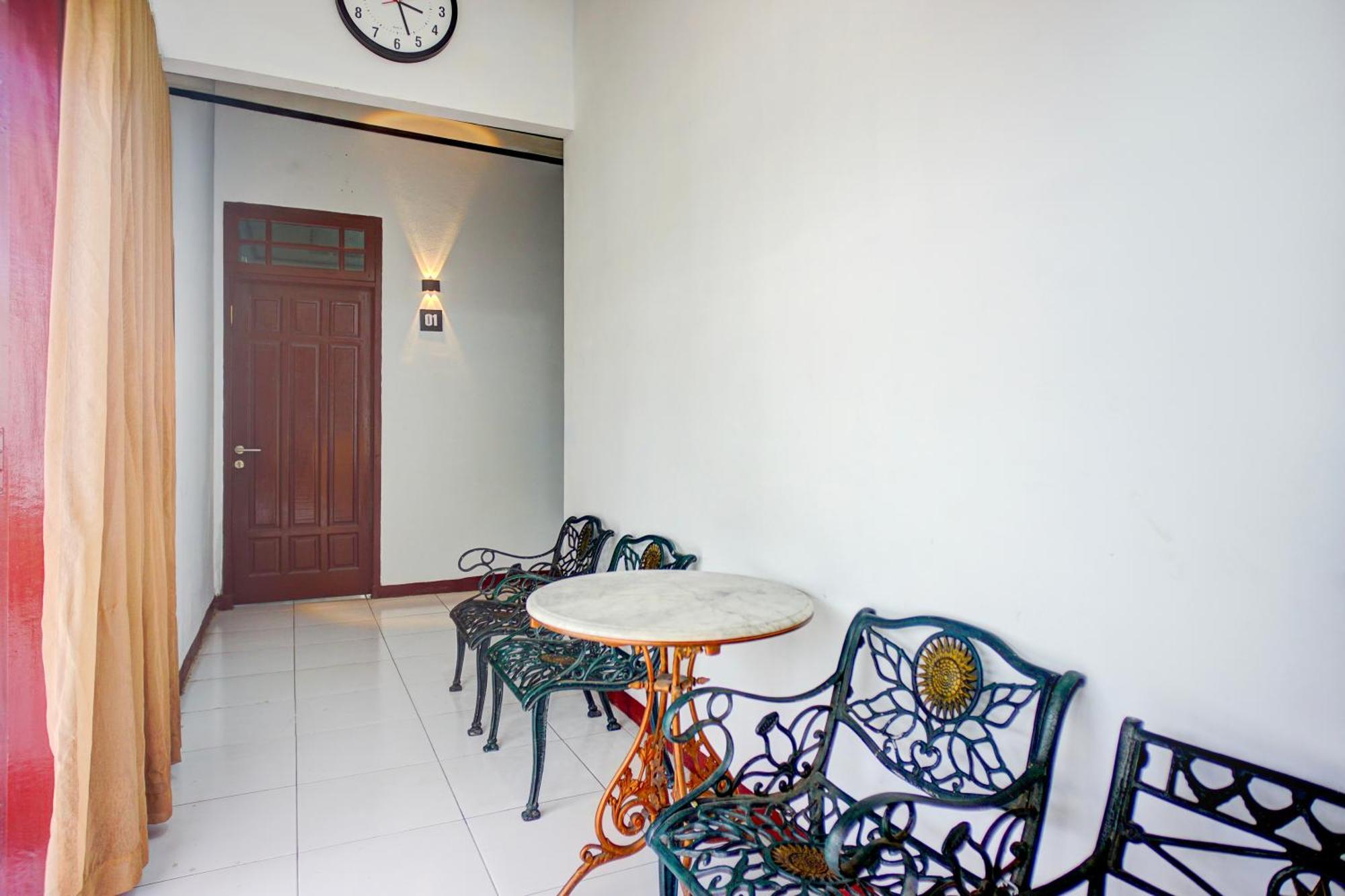 Hotel O Krakatau Near Universitas Muhammadiya Sumatra Utara Umsu Medan Exteriör bild